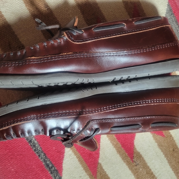 Minnetonka Moccasin Leather Loafers - Picture 10 of 11